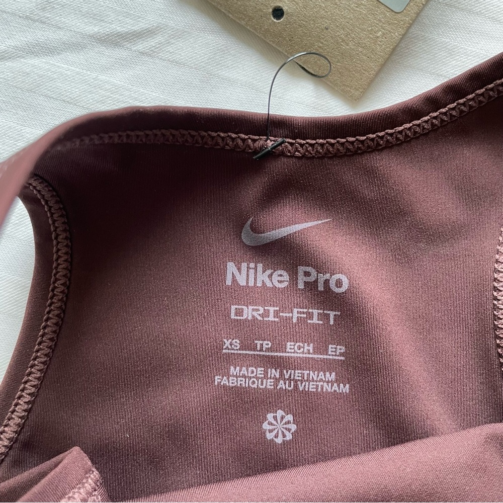 NWT Nike Training Pro Crop Top - Picture 3 of 5